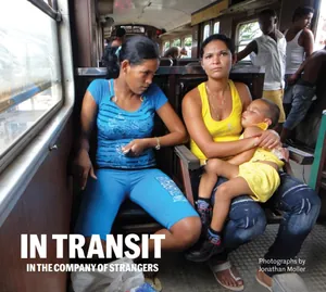 En tránsito: En compañía de extraños